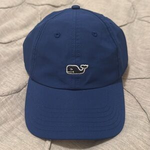Vineyard Vines Men’s Performance Baseball Logo Whale Cap Hat in Royal Blue